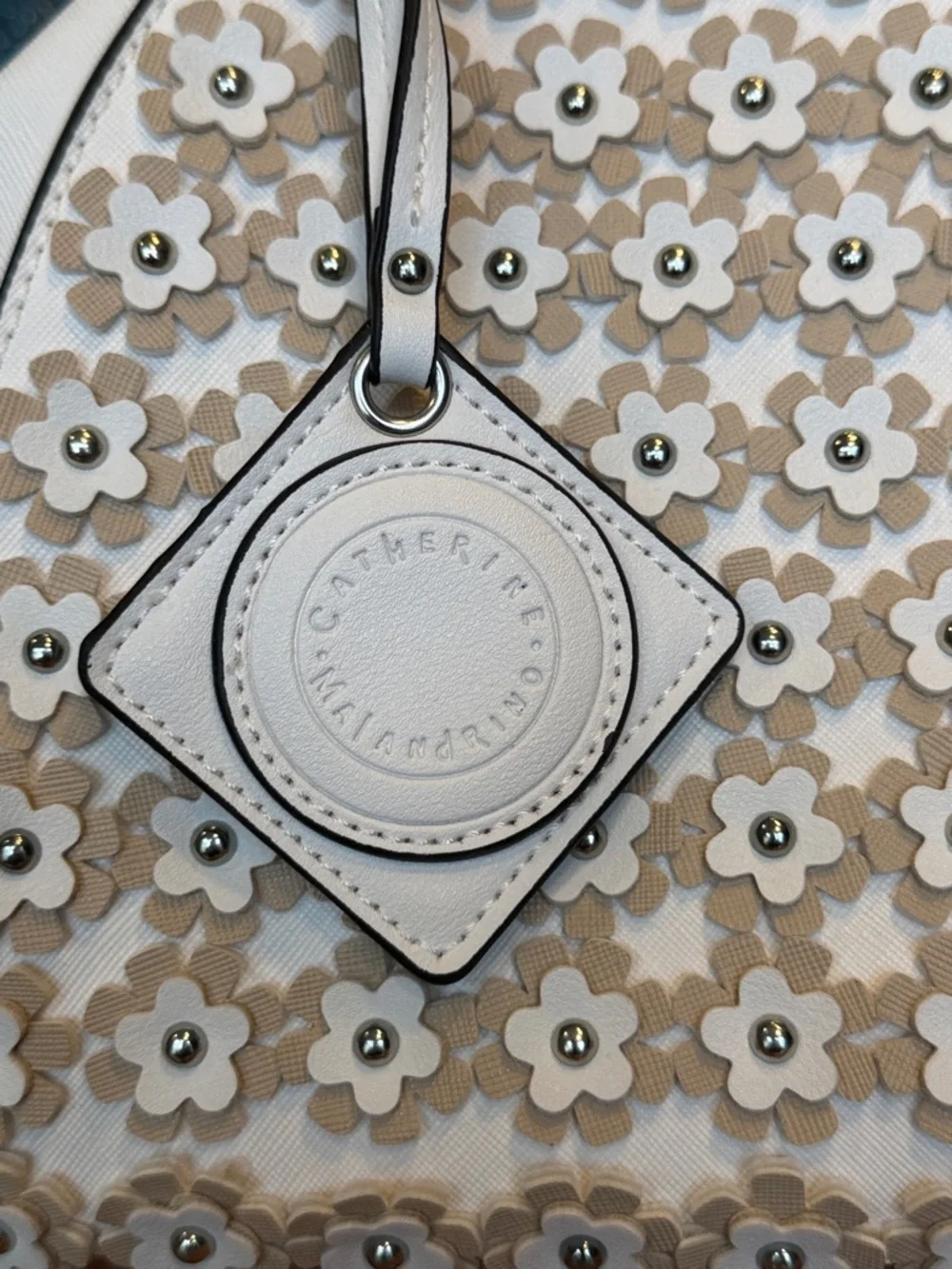 Catherine Malandrino Coquette Floral Appliqué Satchel Ivory/Tan (VGUC) - Picture 7 of 17